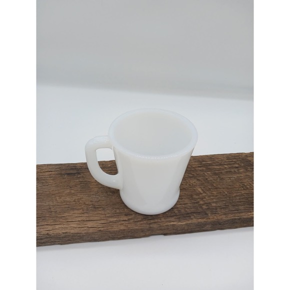 Vintage Milk Glass Fire King D Handle Mug Cup MCM Mid Century Modern - Picture 7 of 7